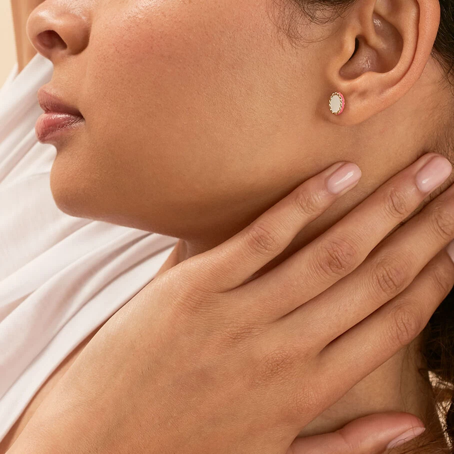 Boucles D'oreilles Puces ATMA - Nacre /rose 2 Boucles D'oreilles Puces ATMA - Nacre /rose – Image 2