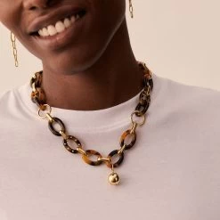 Collier Mi-long BOUCLE - Ecaille / Doré 5 Collier Mi-long BOUCLE - Ecaille / Doré -Boutique de colliers 02680142 173 TU M2